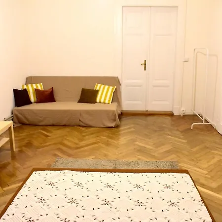 Manes Apartment